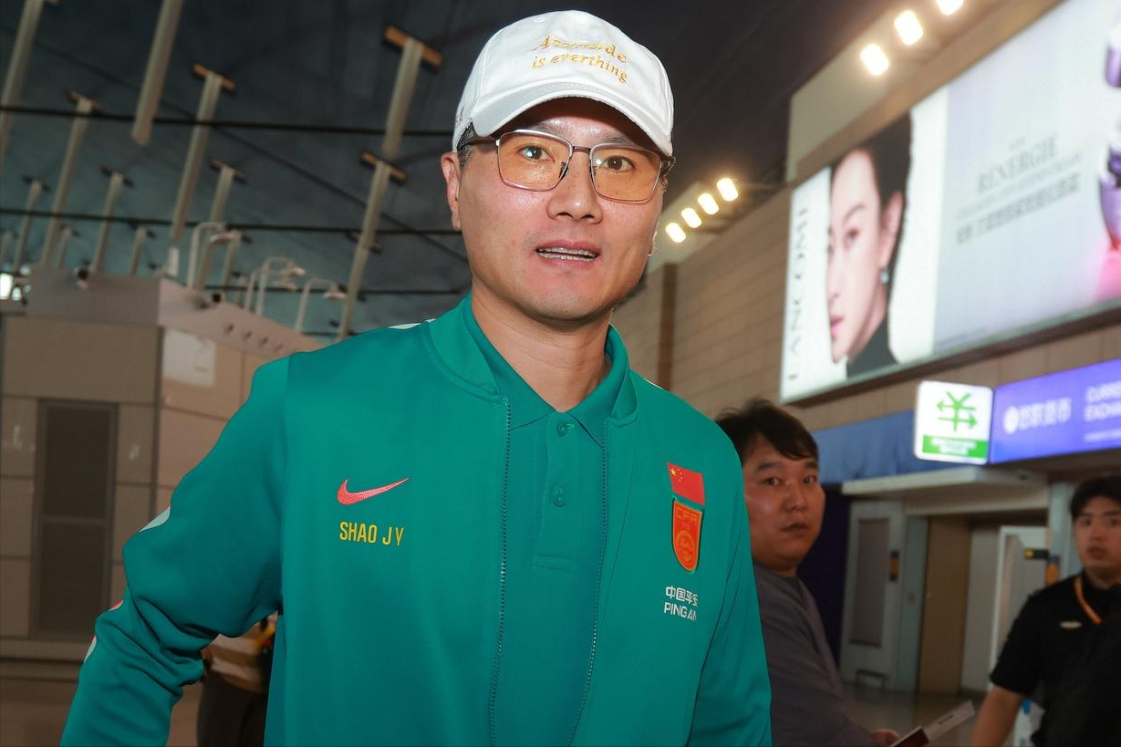 爆了！爆了！文班5年3亿！福克斯离队去尼克斯庆祝！