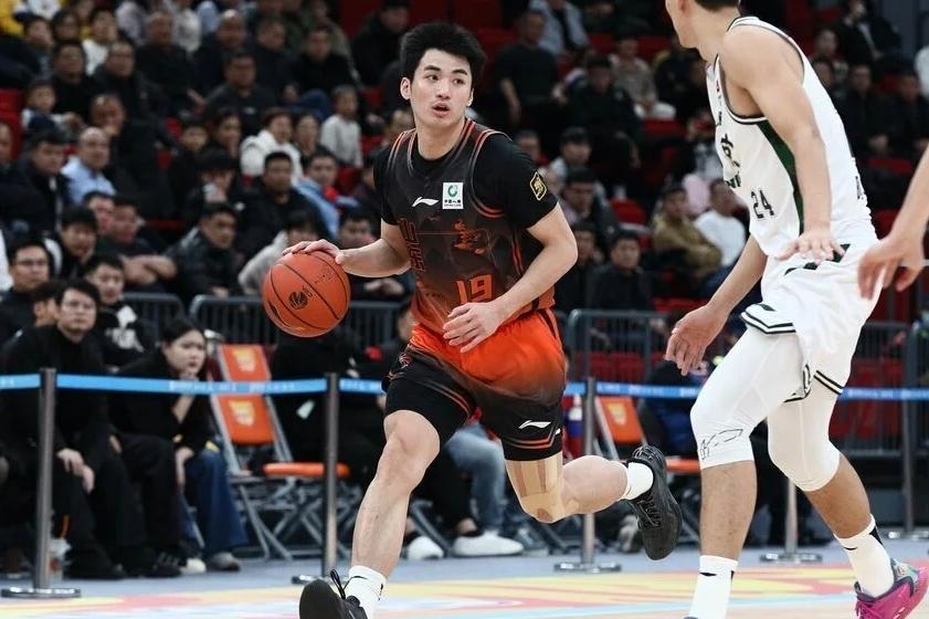 华体会体育尼克斯总冠军！布伦森45分打服文班亚马！全票当选总决赛MVP