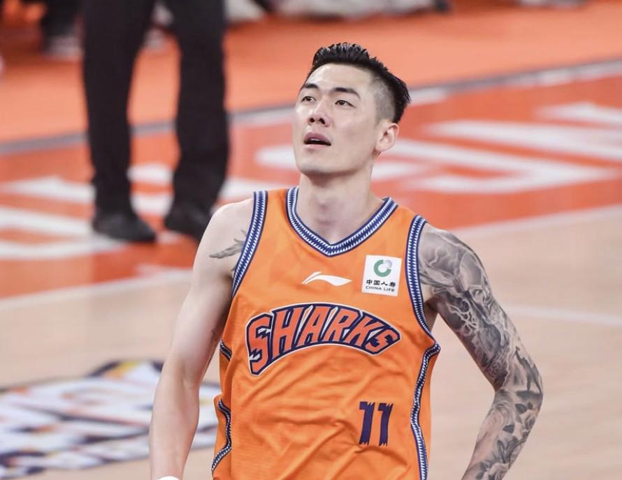 斯普利特离任!都什么时候了,中国球迷怎么还在怪杨瀚森教练?