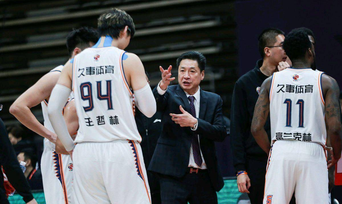 华体会体育尼克斯夺冠将登吉米今夜秀