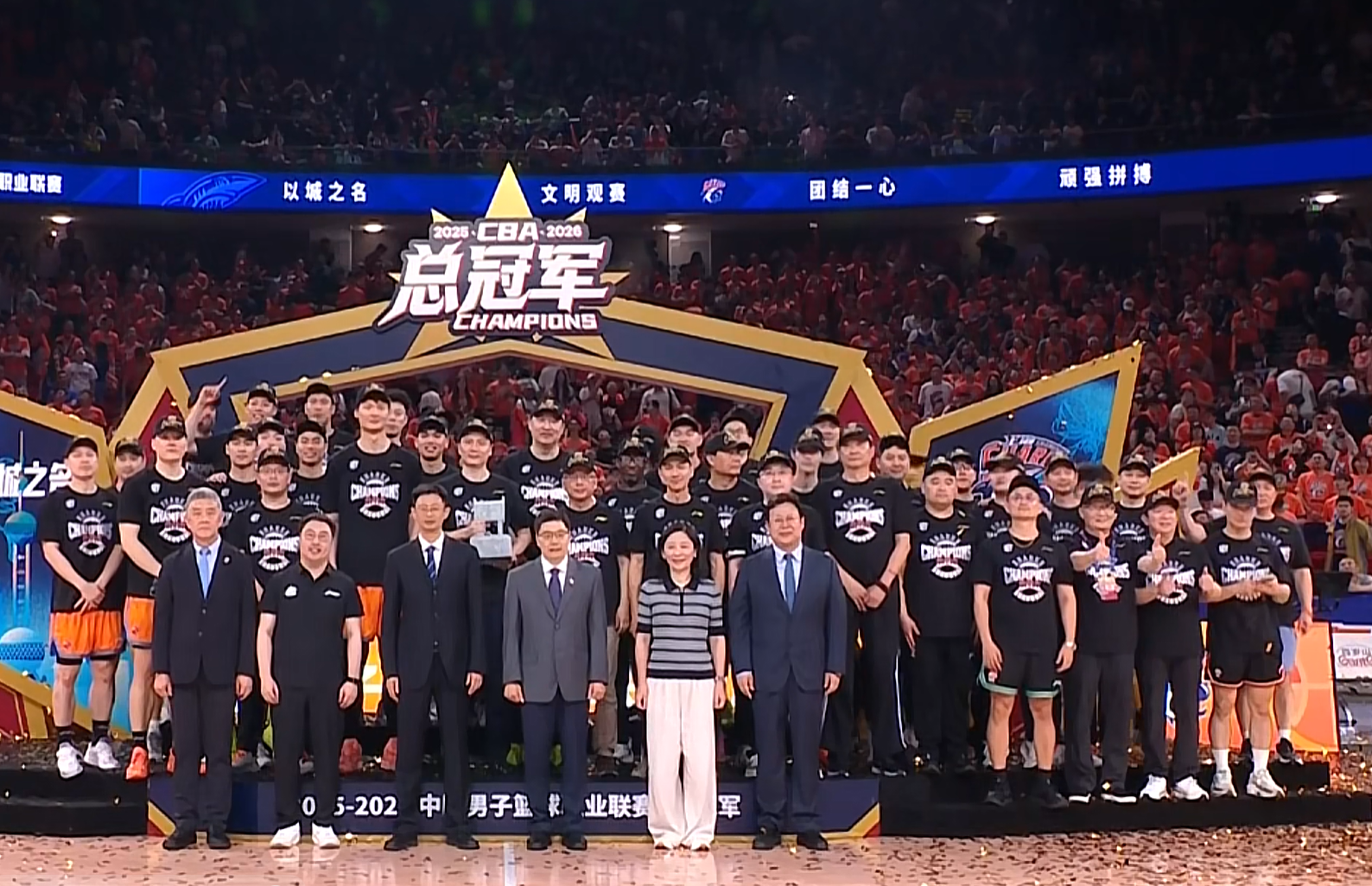 大反扑！尼克斯落后16分又追上：布伦森轰16分，文班9分5盖帽