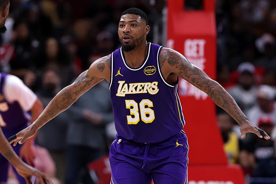 华体会体育这笔“小买卖”，还真让勇士做成了！NBA局势变了：库里迎来强援